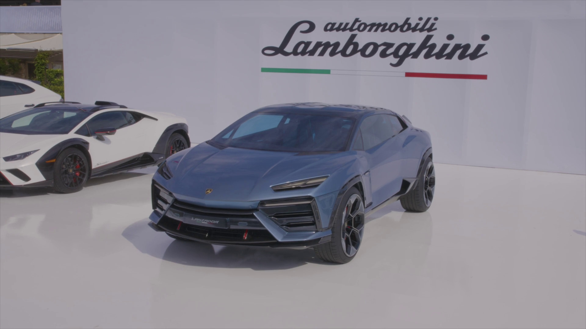 Lamborghini svela il concept della Lanzador elettrica