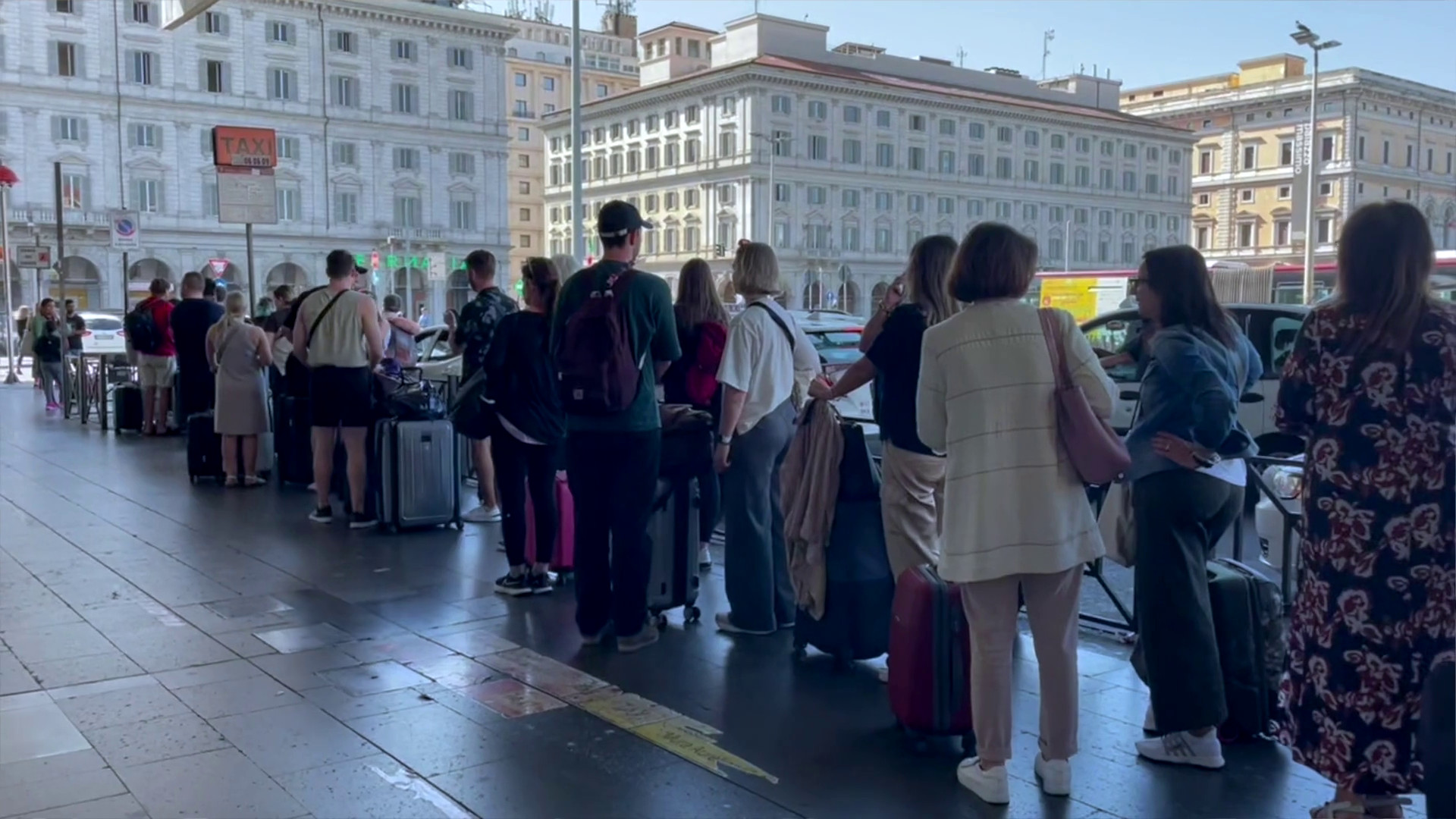 Prendere un taxi è sempre di più un percorso a ostacoli