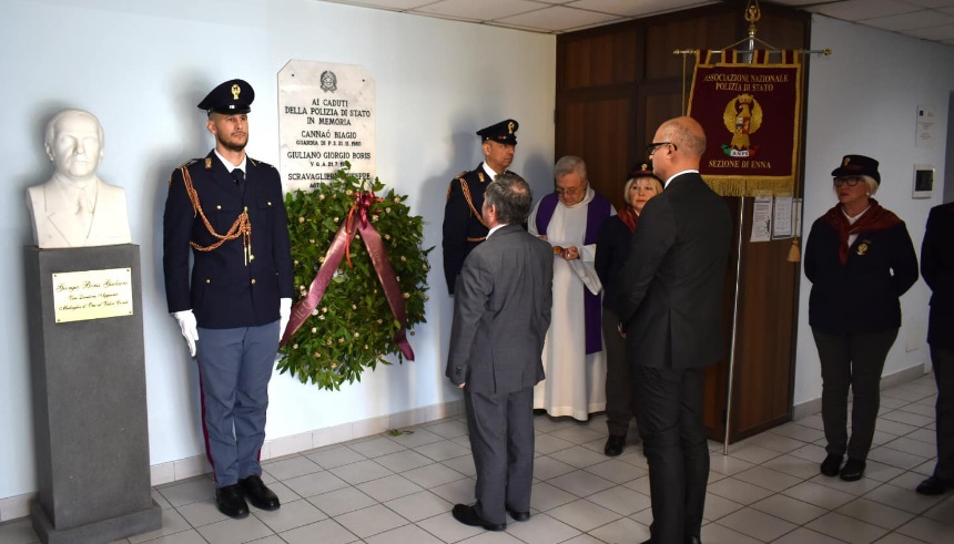 Defunti, la polizia commemora i suoi caduti