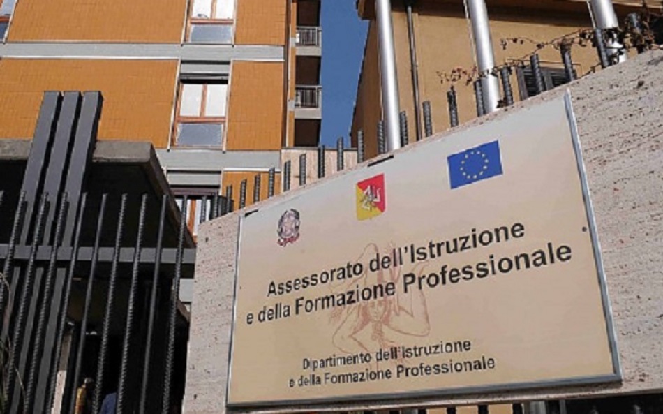 “La formazione nelle mani di pochi”, allarme delle associazioni