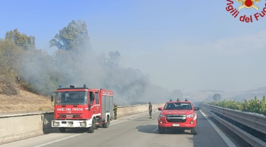 Incendi nell’Ennese, Nicita al Governo, “rimborsi e Canadair”