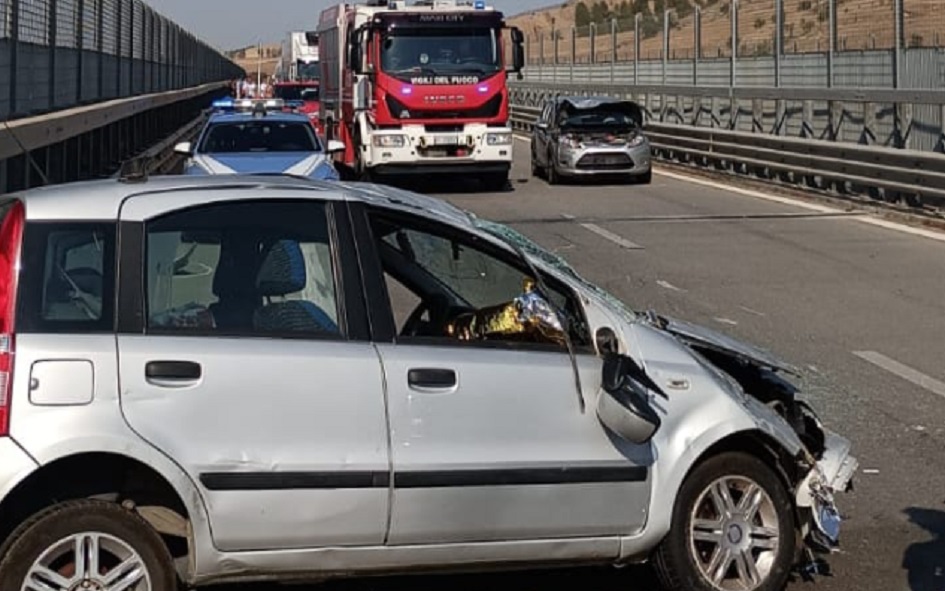 Tragico schianto sulla A19, un morto ed un ferito, strada riaperta, ecco chi è la vittima