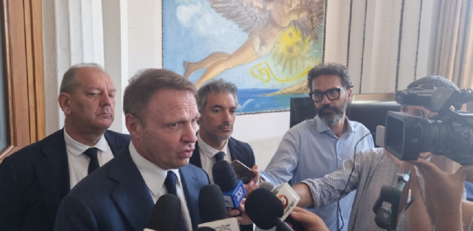 Crisi idrica, Lollobrigida, “nuovi pozzi e task force su perdite d’acqua”