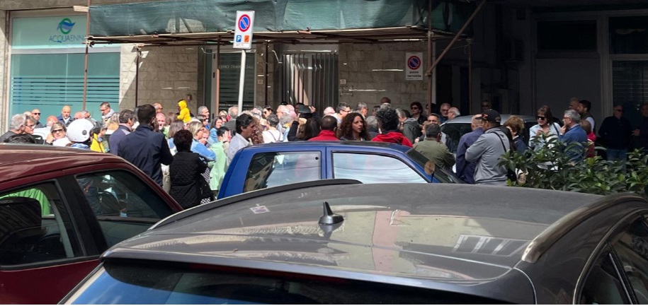 Acqua, “o pago le bollette o l’autobotte”, ipotesi esposto in Procura