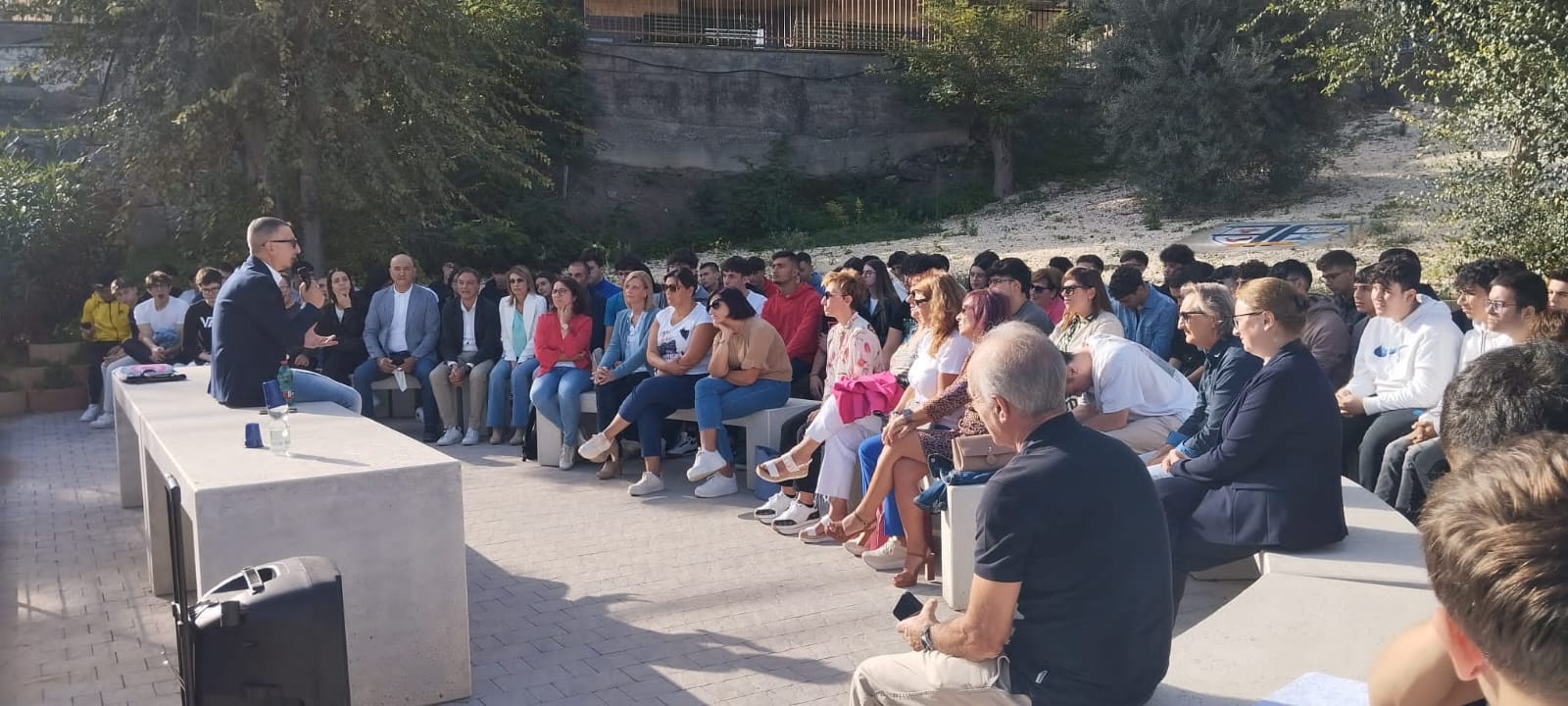 Al Citelli di Regalbuto, gli studenti a lezione con Giuseppe La Venia.