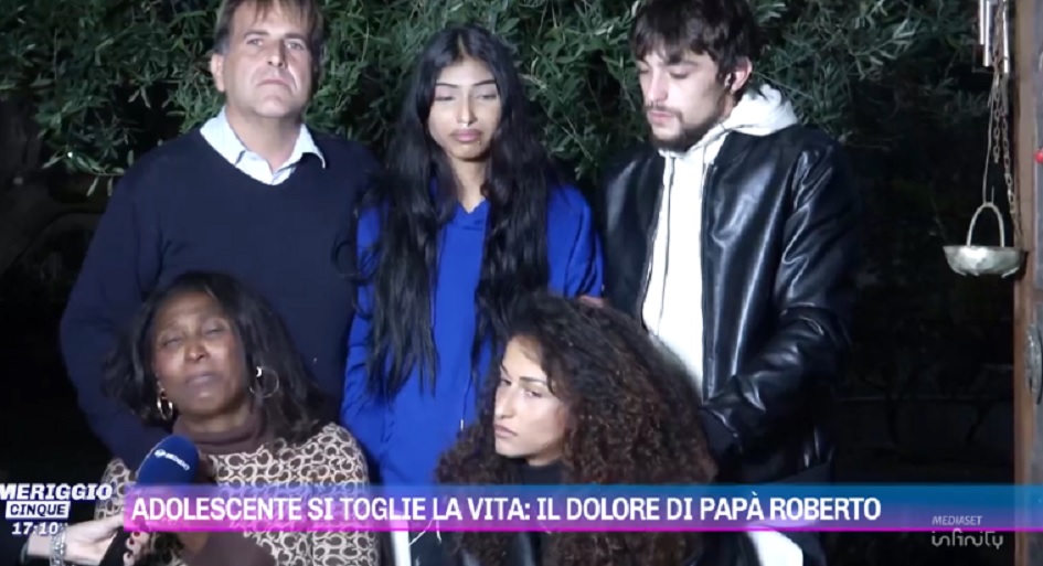 La morte della ragazzina, la famiglia, “non si è suicidata”