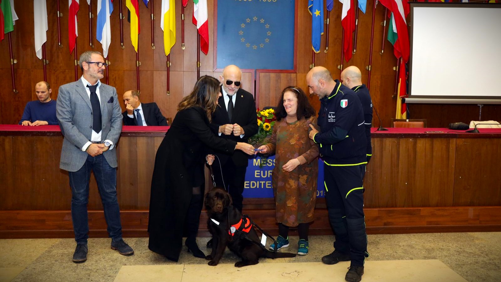 Uici, Helen Keller, un cane guida cambia la vita ai disabili visivi