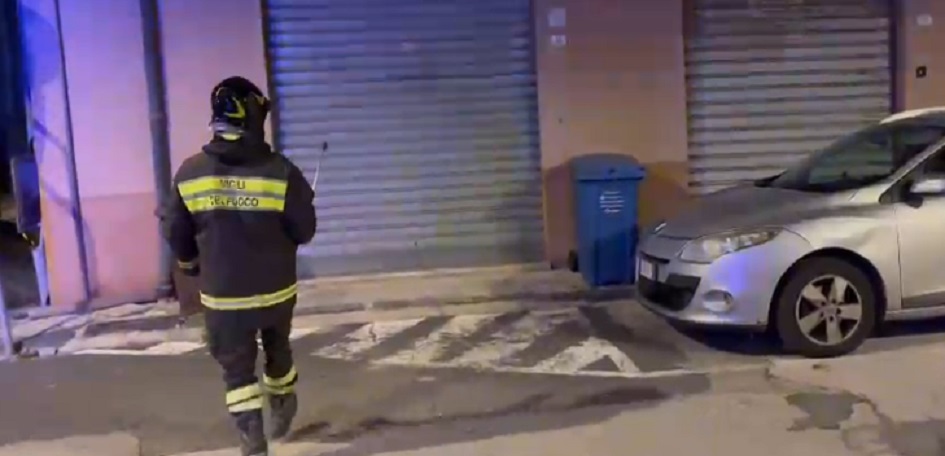 Paura a Enna per una fuga di gas, in azione i pompieri (VIDEO)