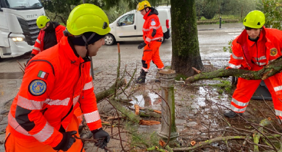 Maltempo, rischio frana a Enna, chiusa una strada