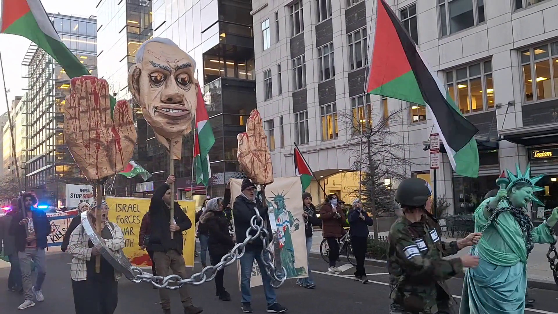 Washington, protesta pro Palestina durante la visita di Netanyahu