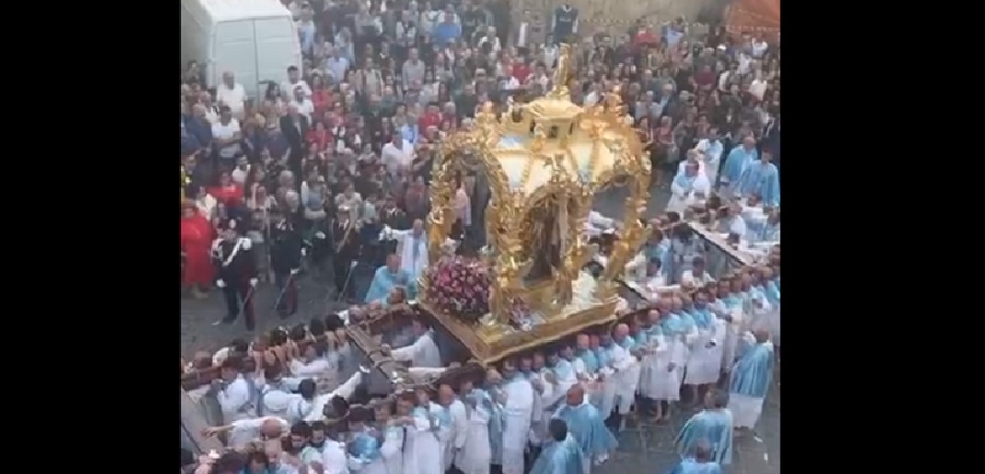 Spintoni per la festa della Madonna, confrate sospeso per 4 anni