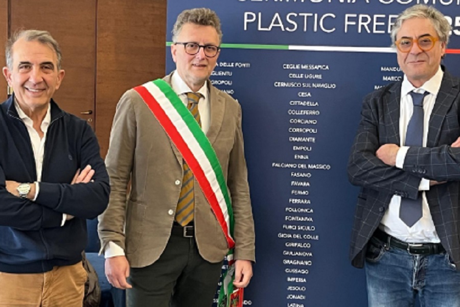 Comune Plastic Free, sindaco di Enna riceve il premio